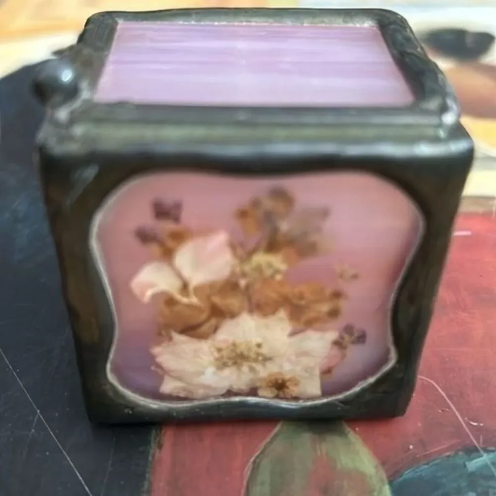 Stained pink glass press flowers 2”x2”x2” trinket box vintage